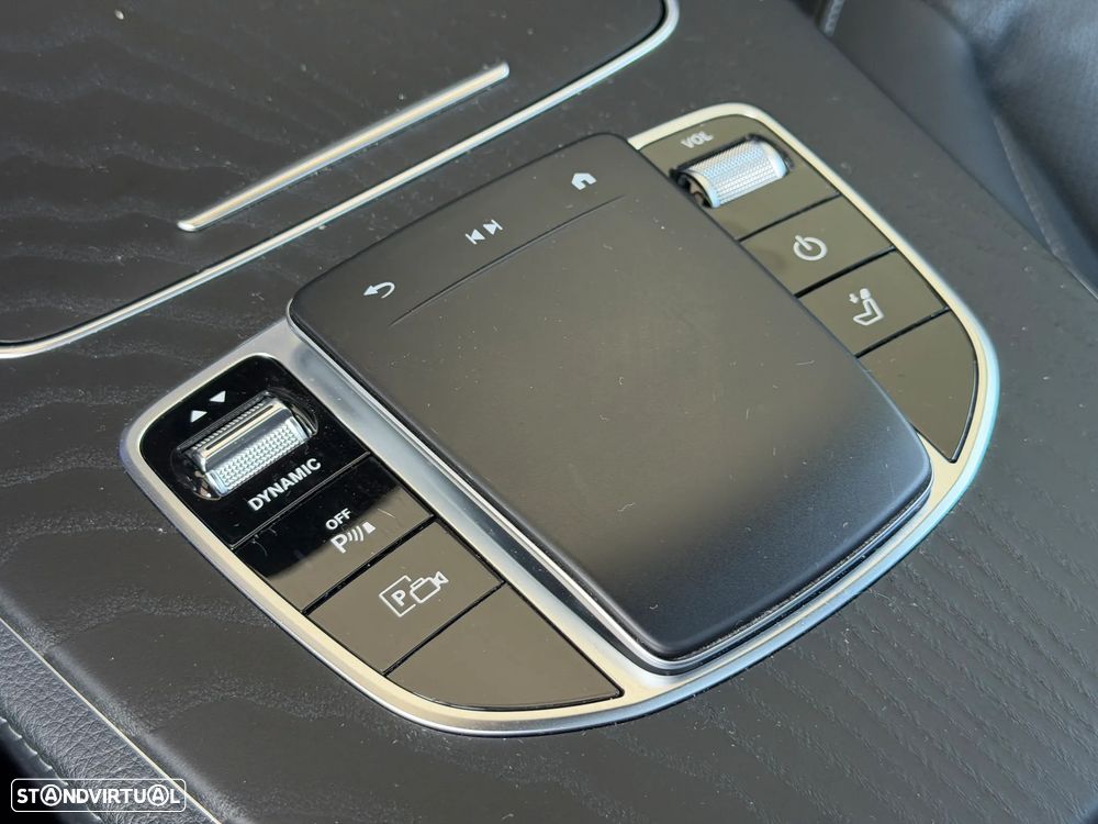 Mercedes-Benz E 300 de 4Matic 9G-TRONIC AMG Line - 28