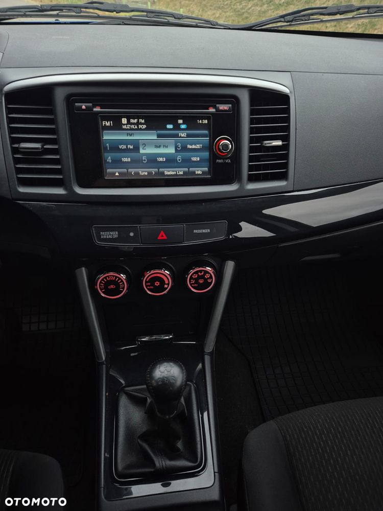 Mitsubishi Lancer 1.6 Invite - 24