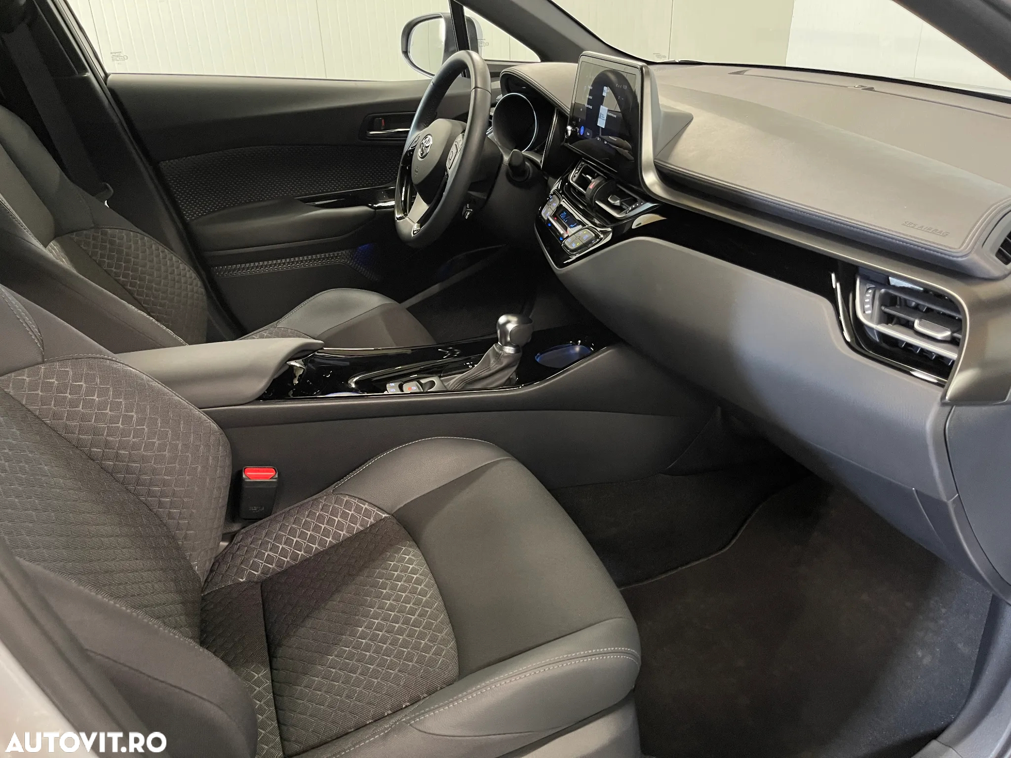 Toyota C-HR 2.0 HSD 184 CP 4x2 CVT Style - 10