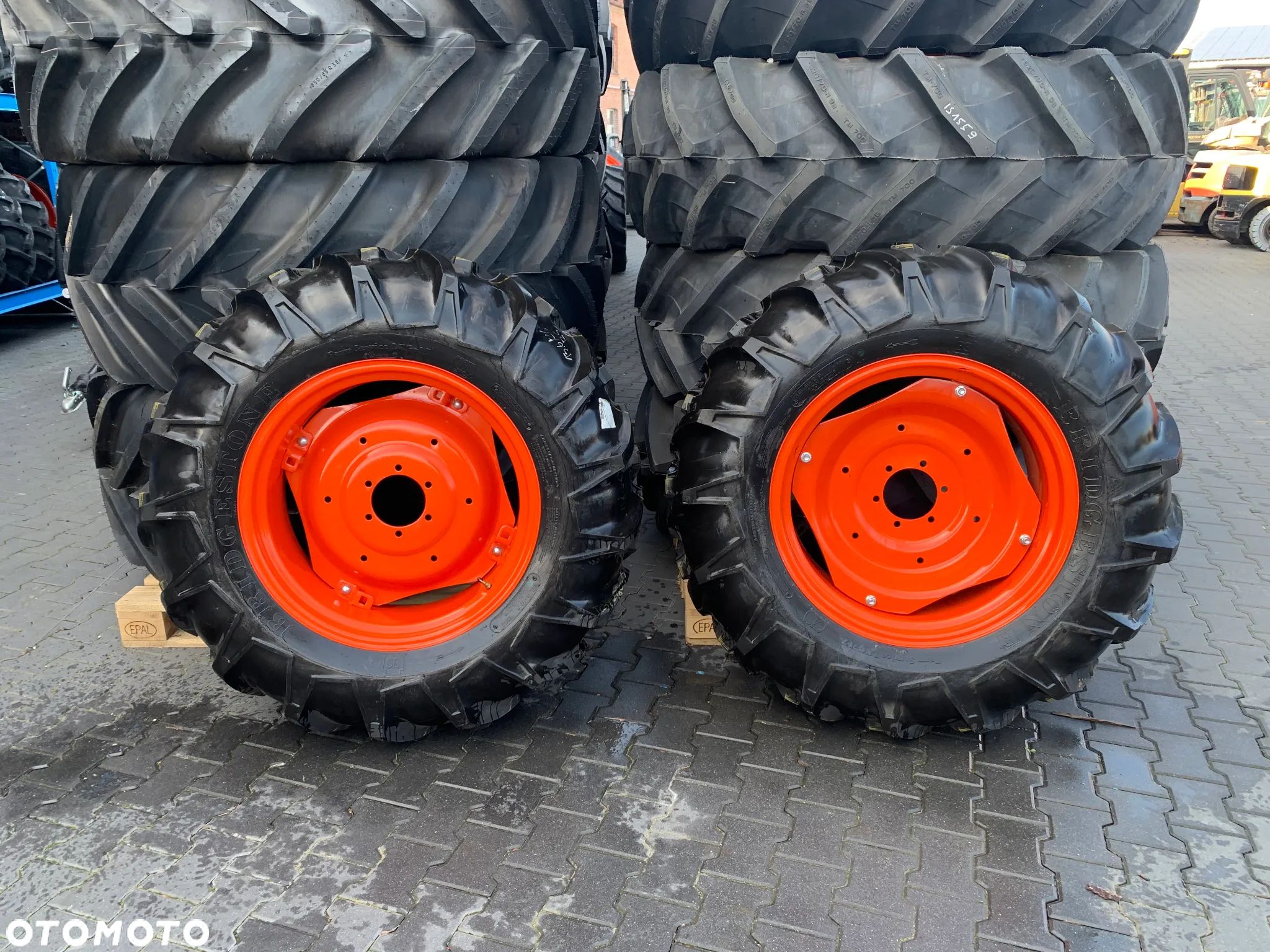 FV 23% Nowa Opona 13,6-26 BRIDGESTONE Farm service LUG17 Odpowiednik 340/80/26 Opona + Felga Kubota Koła - 1