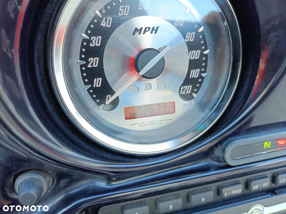 Harley-Davidson FLH Electra Glide - 35