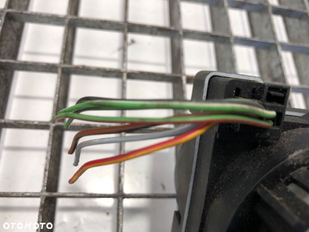 WŁĄCZNIK SWIATEŁ  VW CRAFTER 30-35 Autobus (2E_) 2006 - 2016 2.5 TDI 80 kW [109 KM] olej - 4