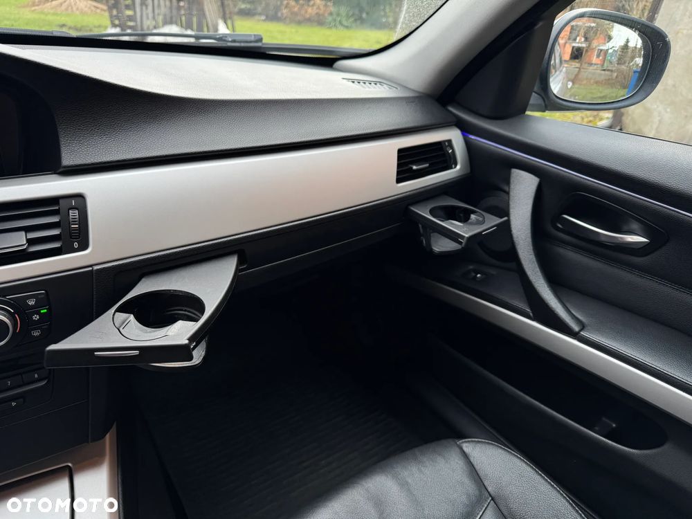 BMW Seria 3 320i Edition Exclusive - 15