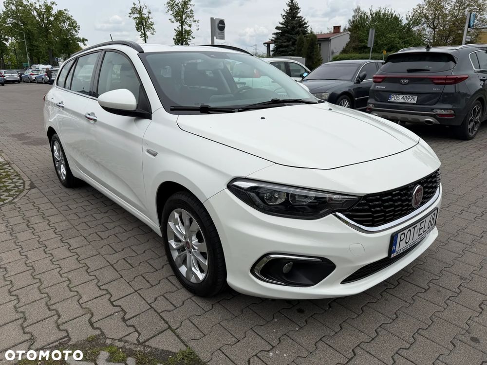 Fiat Tipo 1.6 MultiJet DCT Lounge - 3