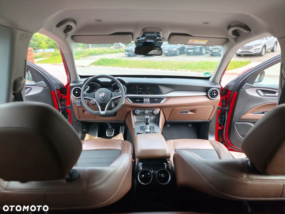 Alfa Romeo Stelvio 2.0 Turbo 16V AT8-Q4 Super - 25