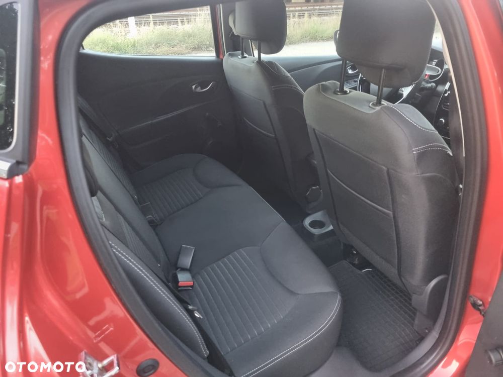Renault Clio - 17