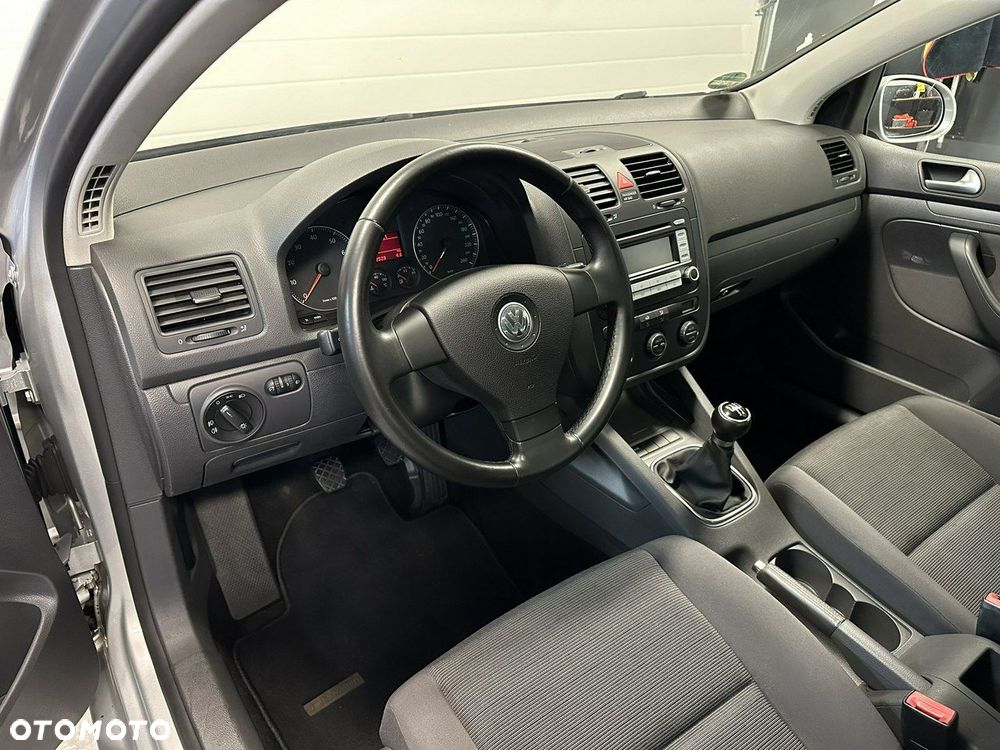 Volkswagen Golf 1.6 Trendline - 5