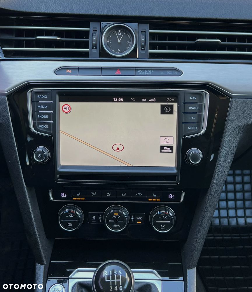 Volkswagen Passat 2.0 TDI BMT Highline - 18