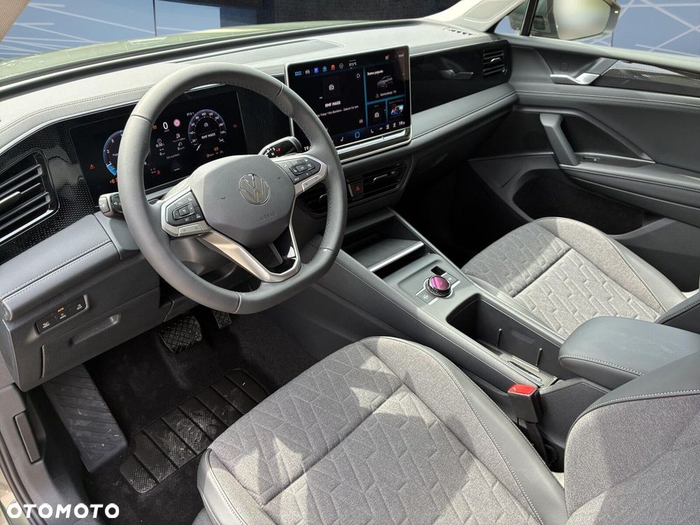 Volkswagen Tiguan - 5