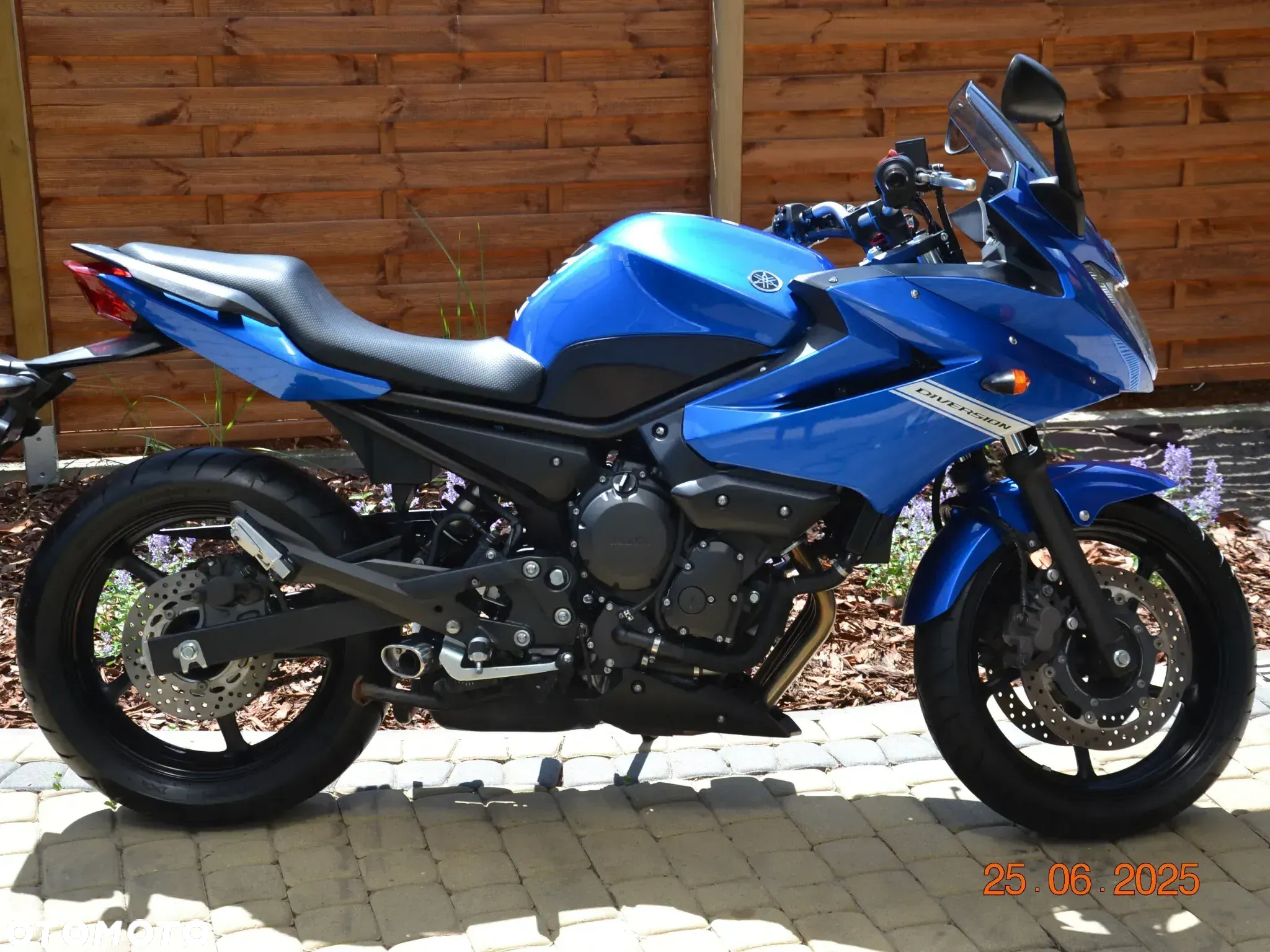 Yamaha XJ - 4