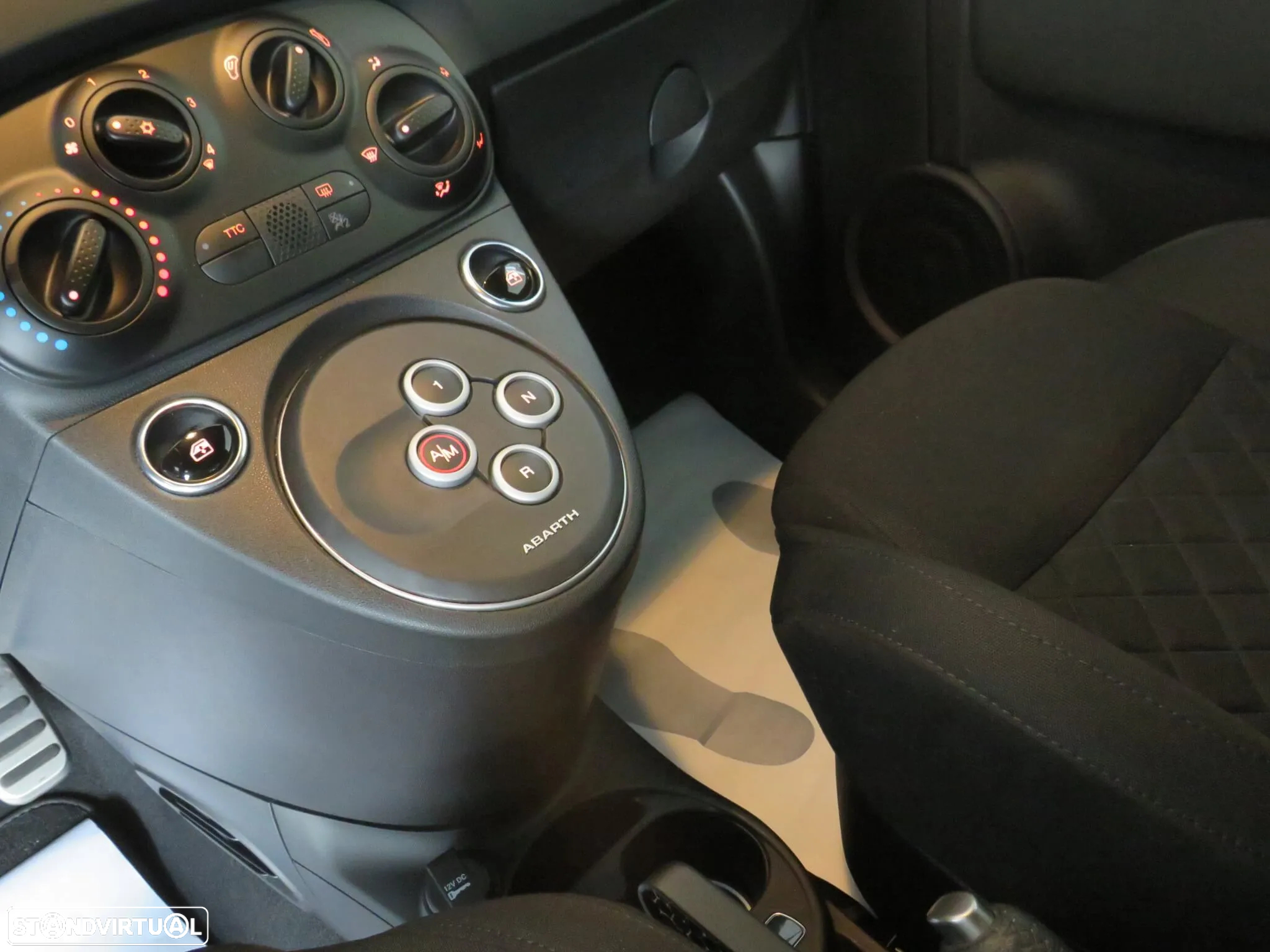 Abarth 695 1.4 T-Jet MTA - 11