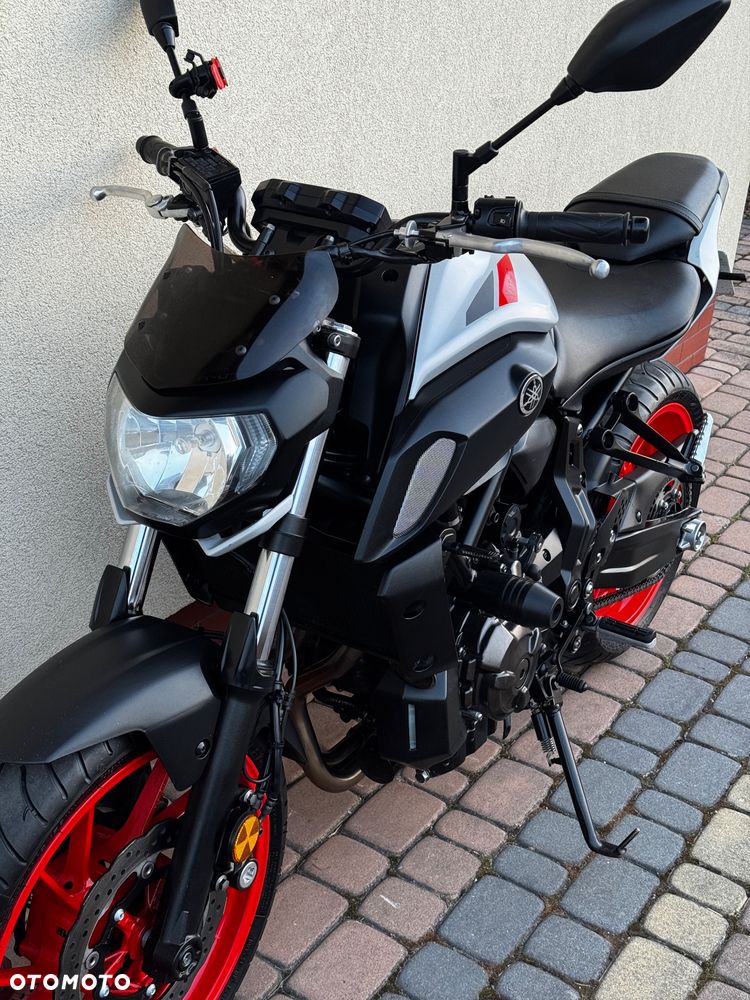 Yamaha MT - 22