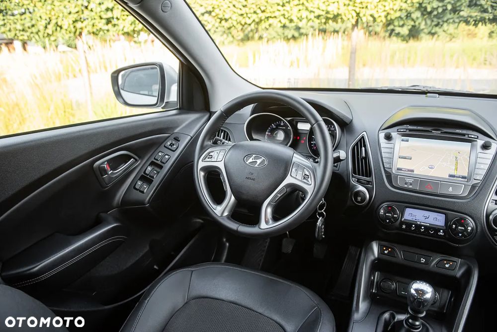 Hyundai ix35 1.7 CRDi 2WD blue Finale Silver - 26