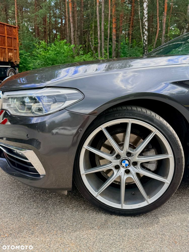BMW Seria 5 520d xDrive Luxury Line sport - 10