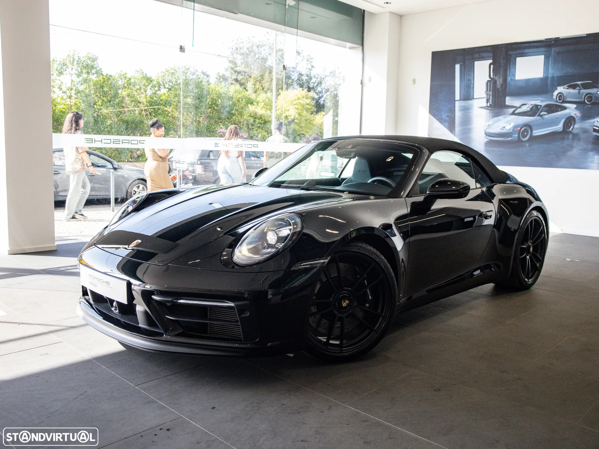 Porsche 911 (992) Carrera Cabrio GTS PDK - 19