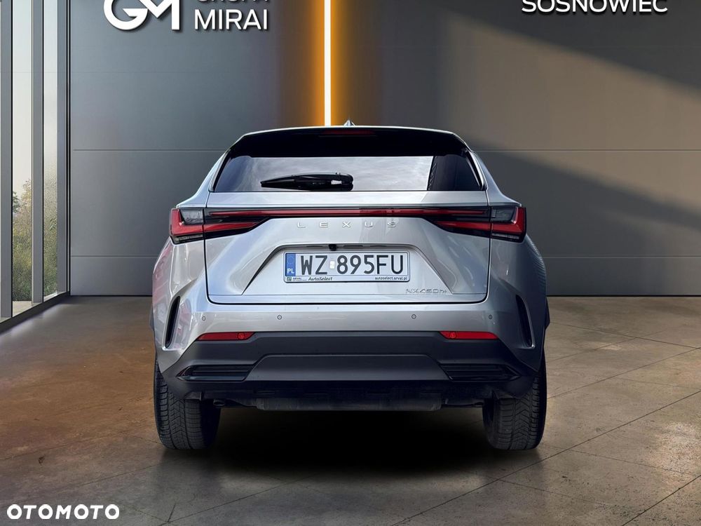 Lexus NX - 4