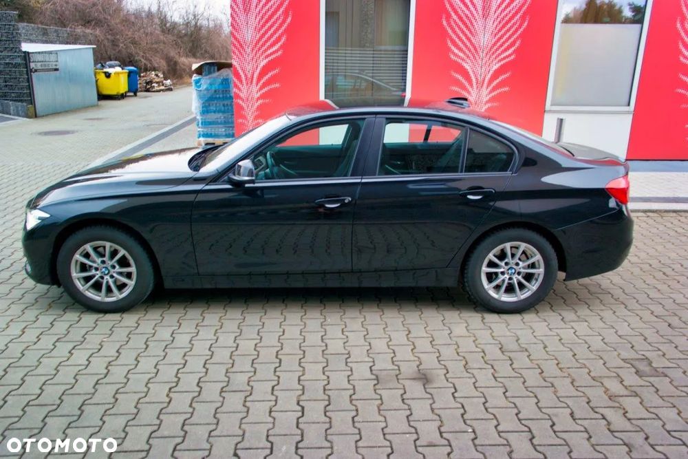 BMW Seria 3 318i - 2
