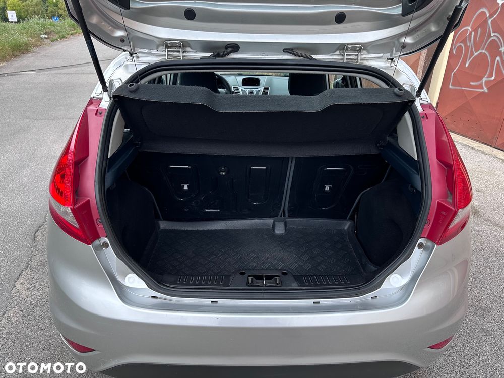 Ford Fiesta 1.25 Ambiente - 29