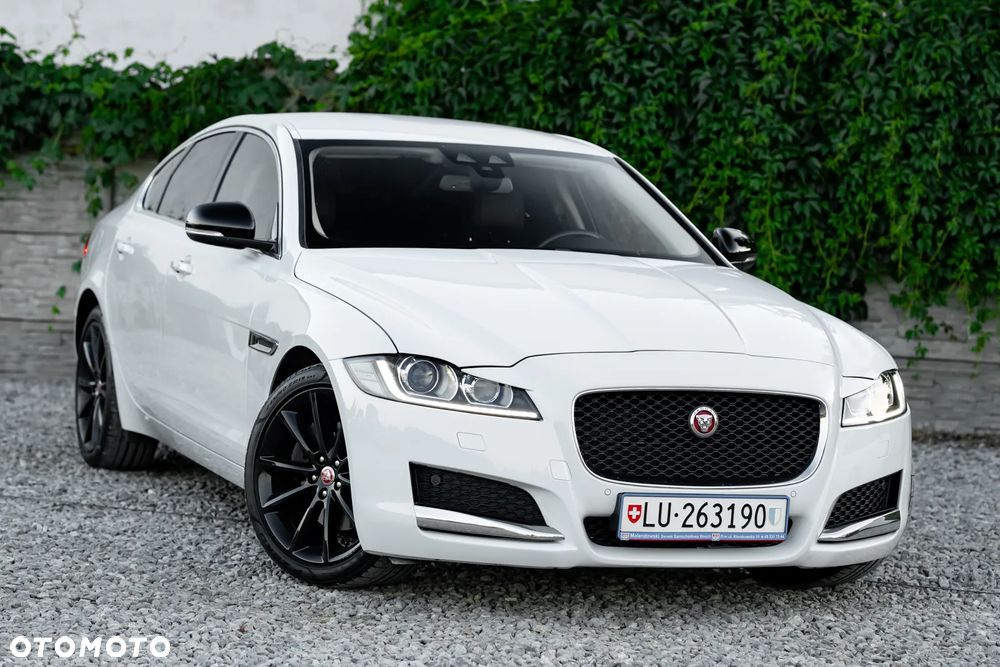Jaguar XF 20d Prestige - 2