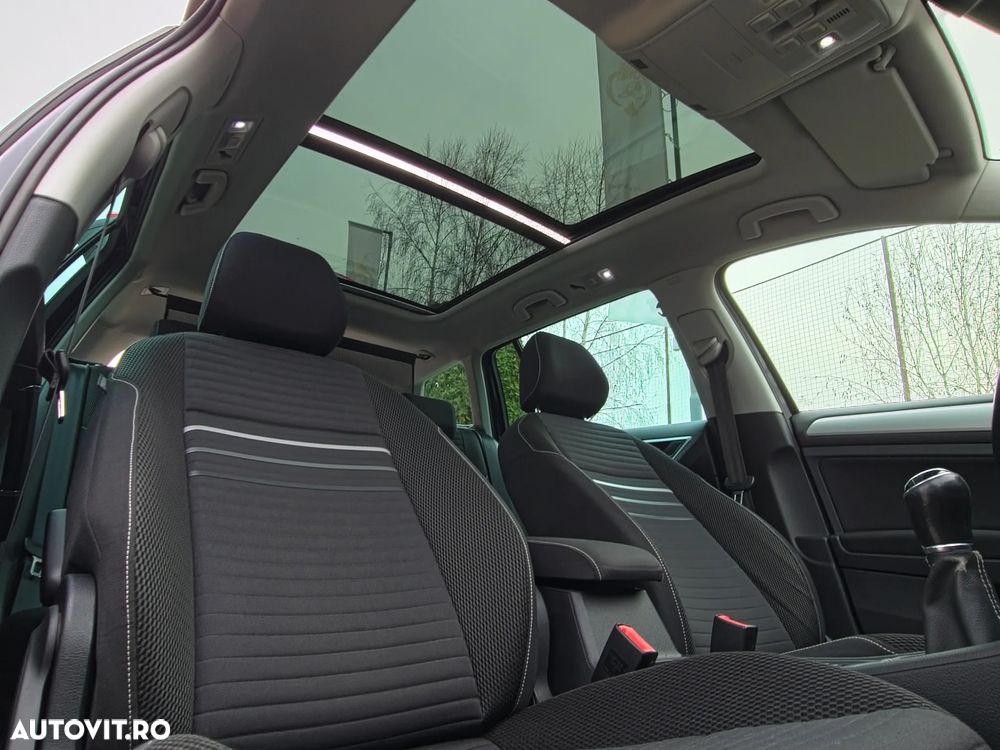 Volkswagen Golf 2.0 TDI BlueMotion Technology Cup - 25