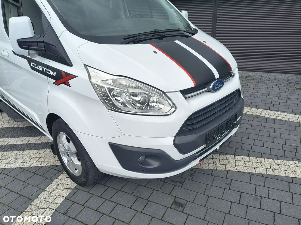 Ford Tourneo Custom - 26