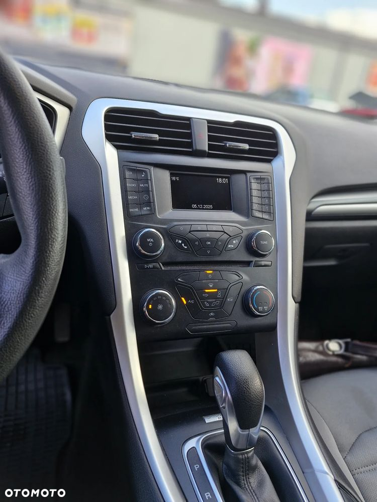 Ford Fusion - 15