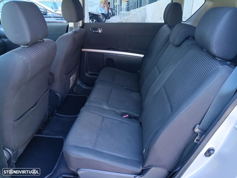 Toyota Corolla Verso 2.2 D-4D Sol - 17