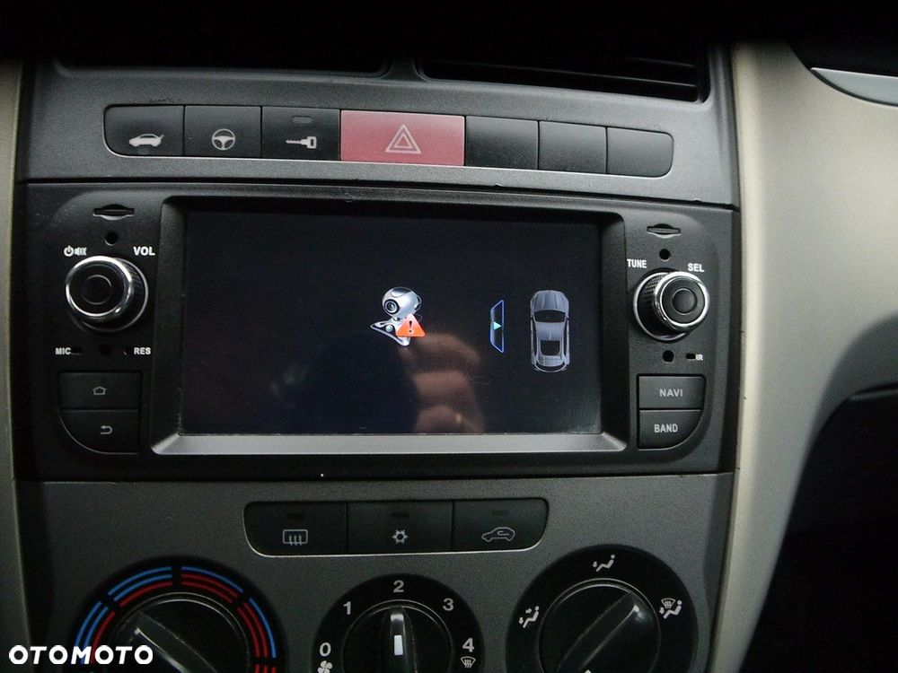Fiat Grande Punto - 23