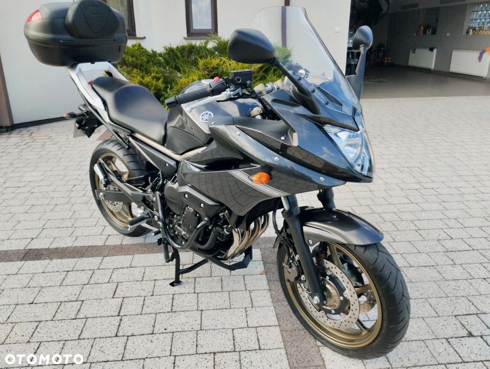 Yamaha XJ - 3