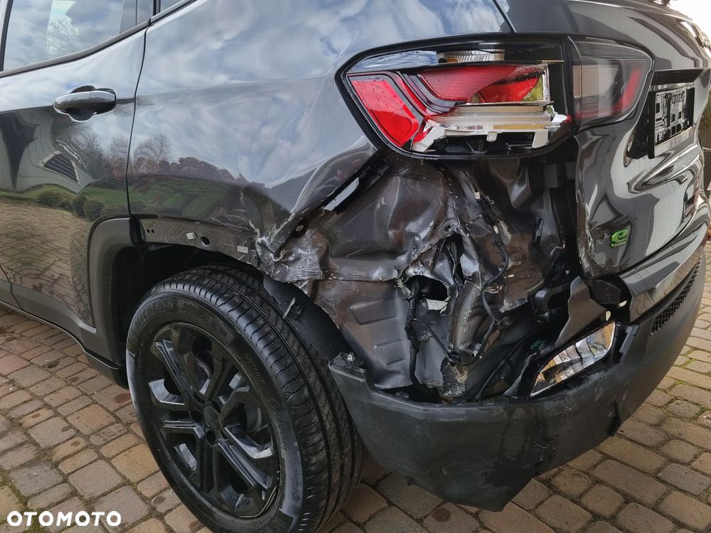 Jeep Compass 1.5 GSE T4 48V e-Hybrid Automatik Night Eagle - 12