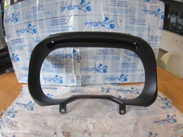 Grelha Friso 735335669 FIAT GRANDE PUNTO 3 2008 1.3JTD 75CV 5P CINZENTO FRT ESQ GRE QUADRANTE - 1