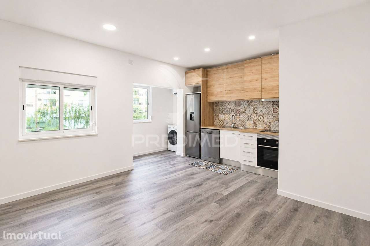 T2, 1º andar remodelado, junto ao parque Zeca Afonso - Grande imagem: 4/15