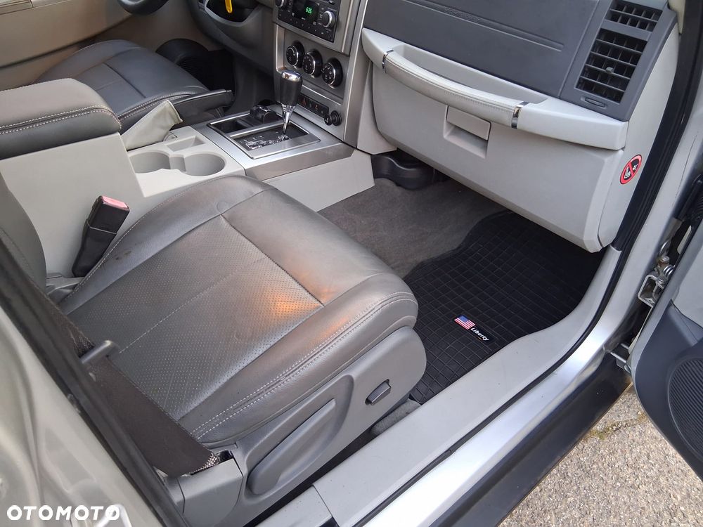 Jeep Cherokee - 11