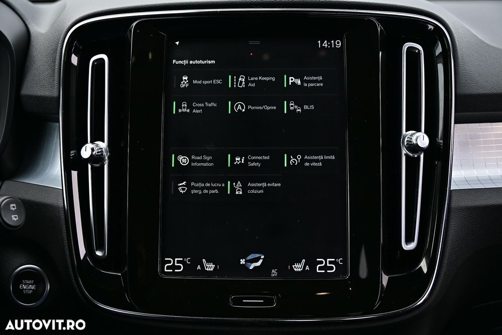 VOLVO XC40 2019 — imagine 22