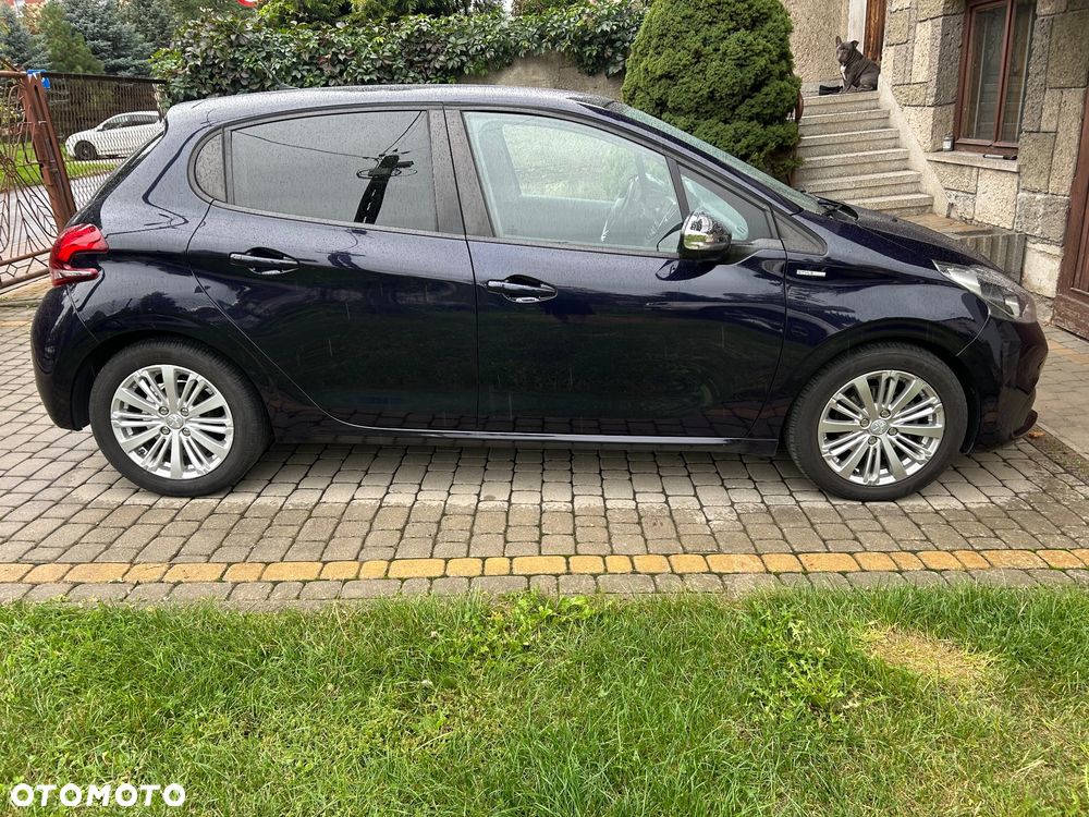 Peugeot 208 - 15