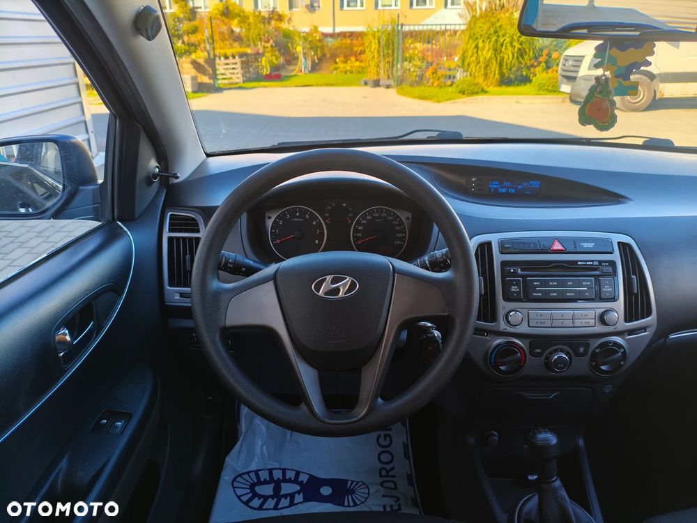 Hyundai i20 1.2 Intro Edition - 12