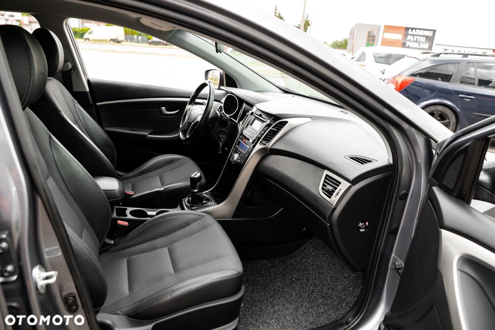 Hyundai i30 1.6 Trend - 24