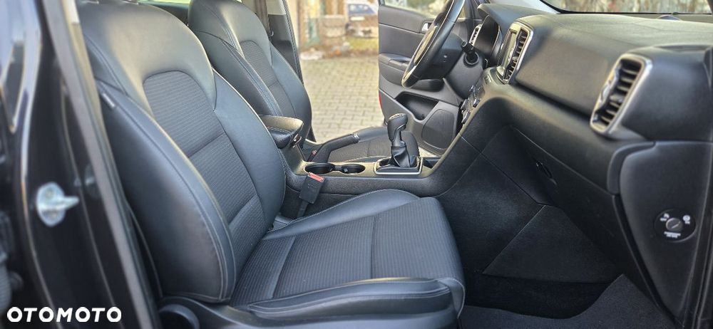 Kia Sportage 1.7 CRDI 2WD Dream-Team Edition - 23