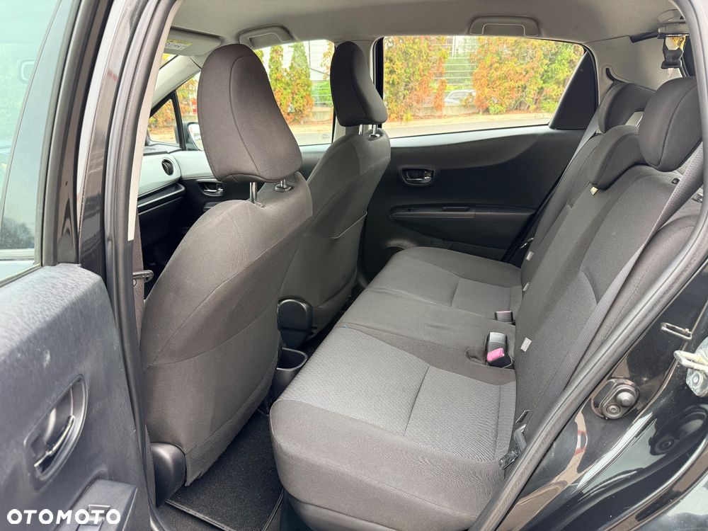 Toyota Yaris - 22