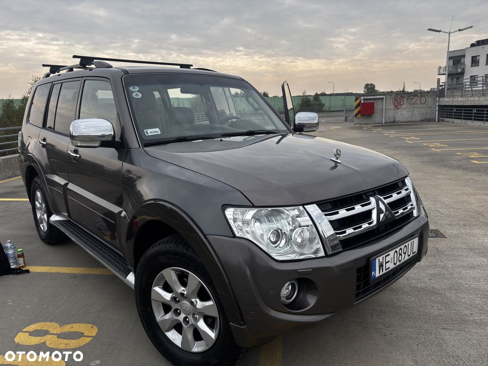 Mitsubishi Pajero - 20