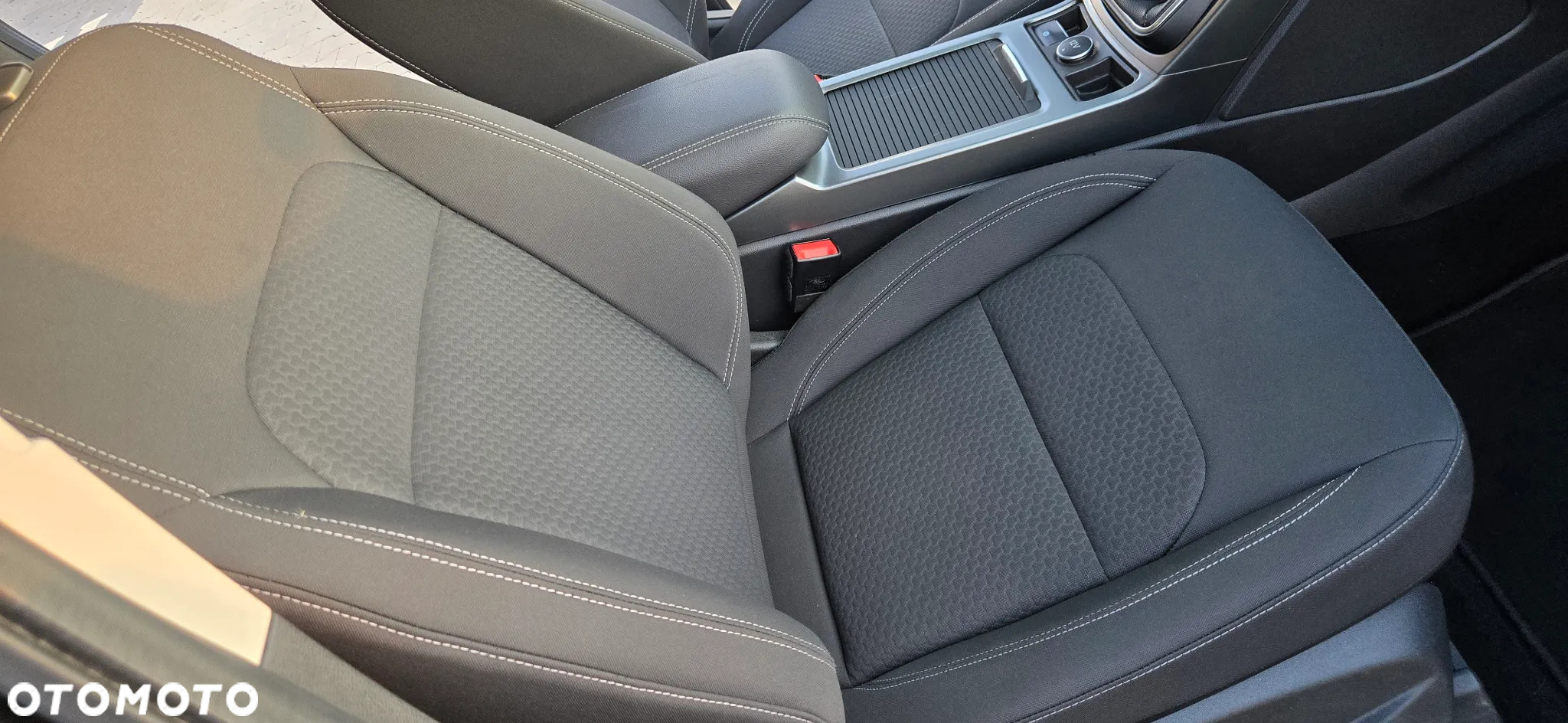 Ford Kuga 1.5 EcoBoost 2x4 Titanium - 12