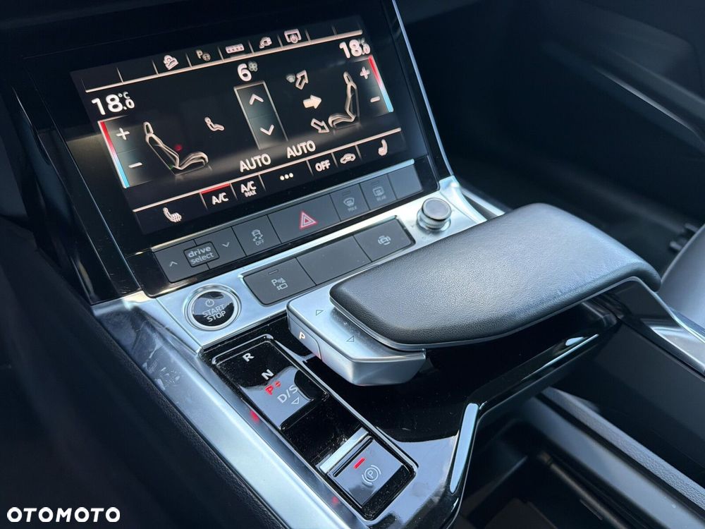 Audi e-tron 50 Quattro S Line - 26