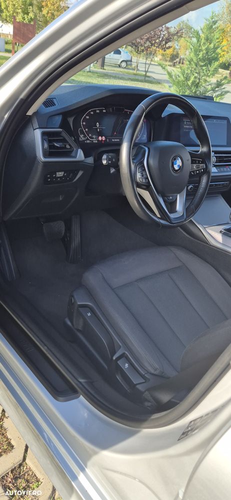 BMW Seria 3 320d xDrive AT MHEV - 35