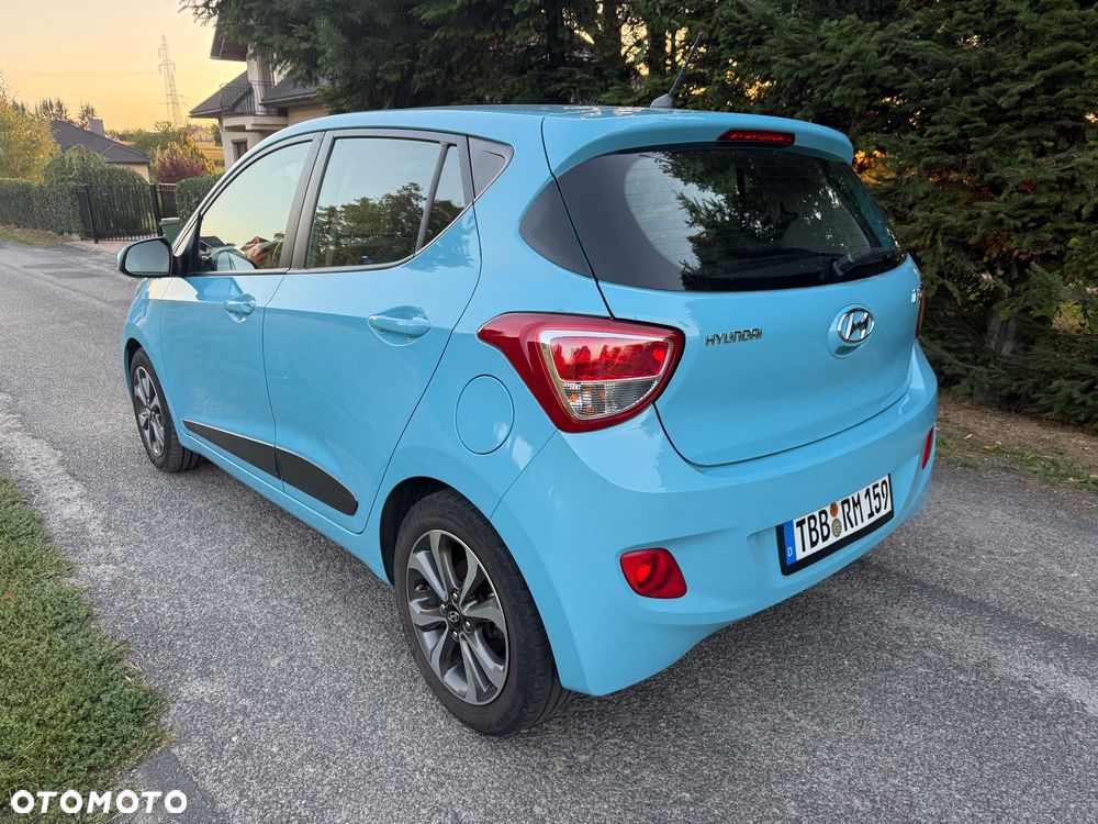 Hyundai i10 1.0 Fifa World Cup Edition - 2