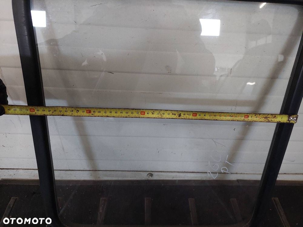 SZYBA KAROSERYJNA PRAWY TYŁ MERCEDES T1 KACZKA - 3