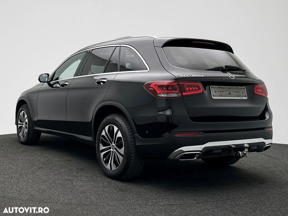 Mercedes-Benz GLC 300 e 4MATIC - 4