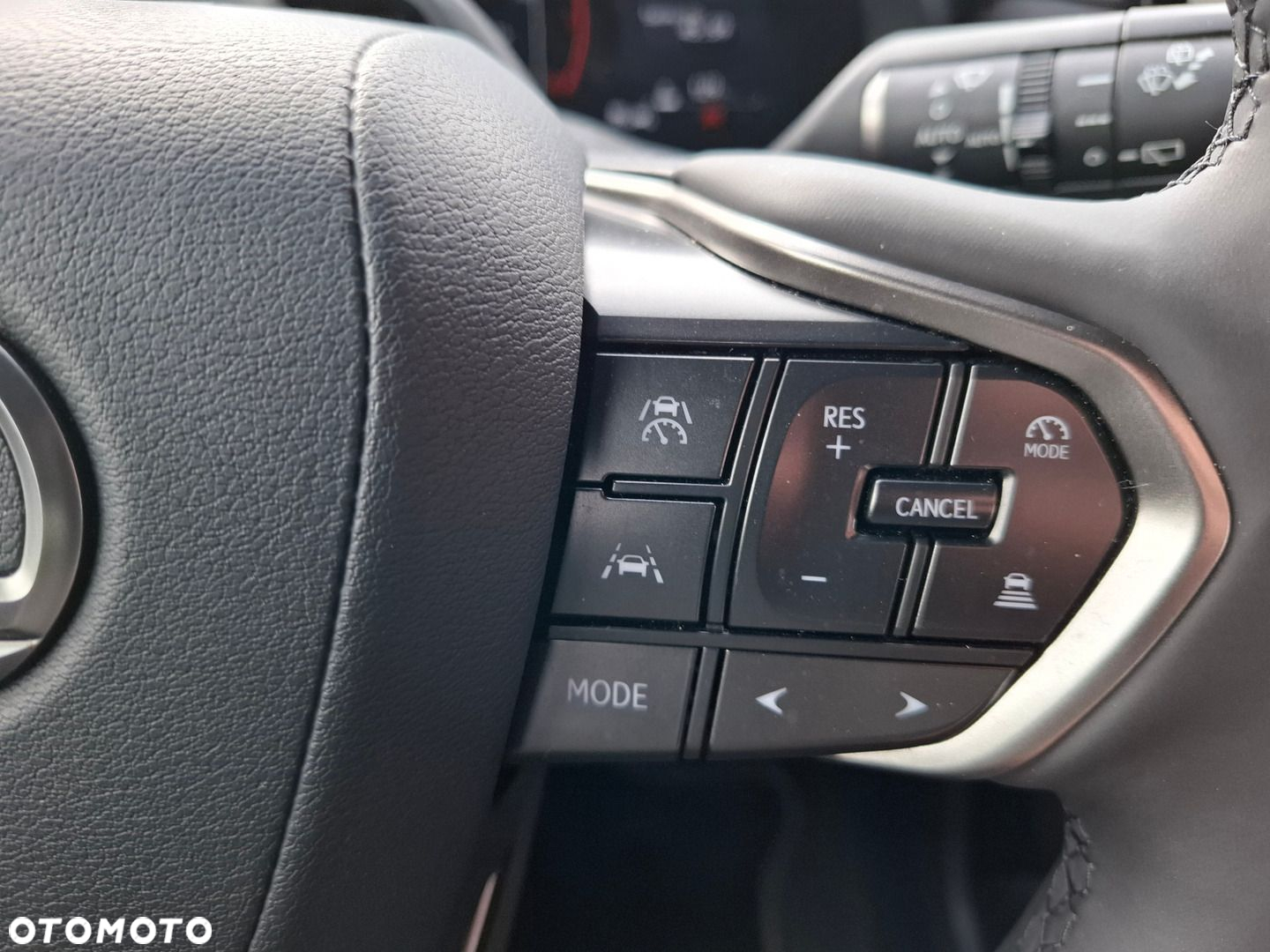 Lexus LBX 1.5 Hybrid Emotion - 35