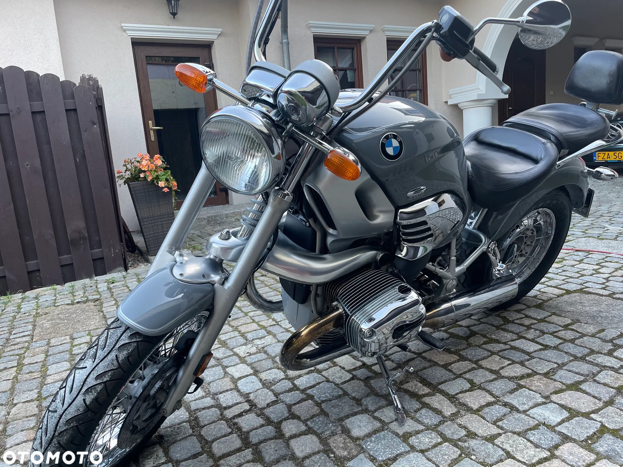 BMW R - 12