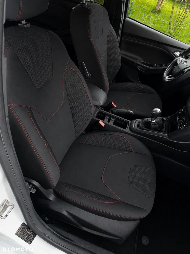 Ford Focus 1.5 EcoBoost STart-Stopp-System ST-LINE - 20