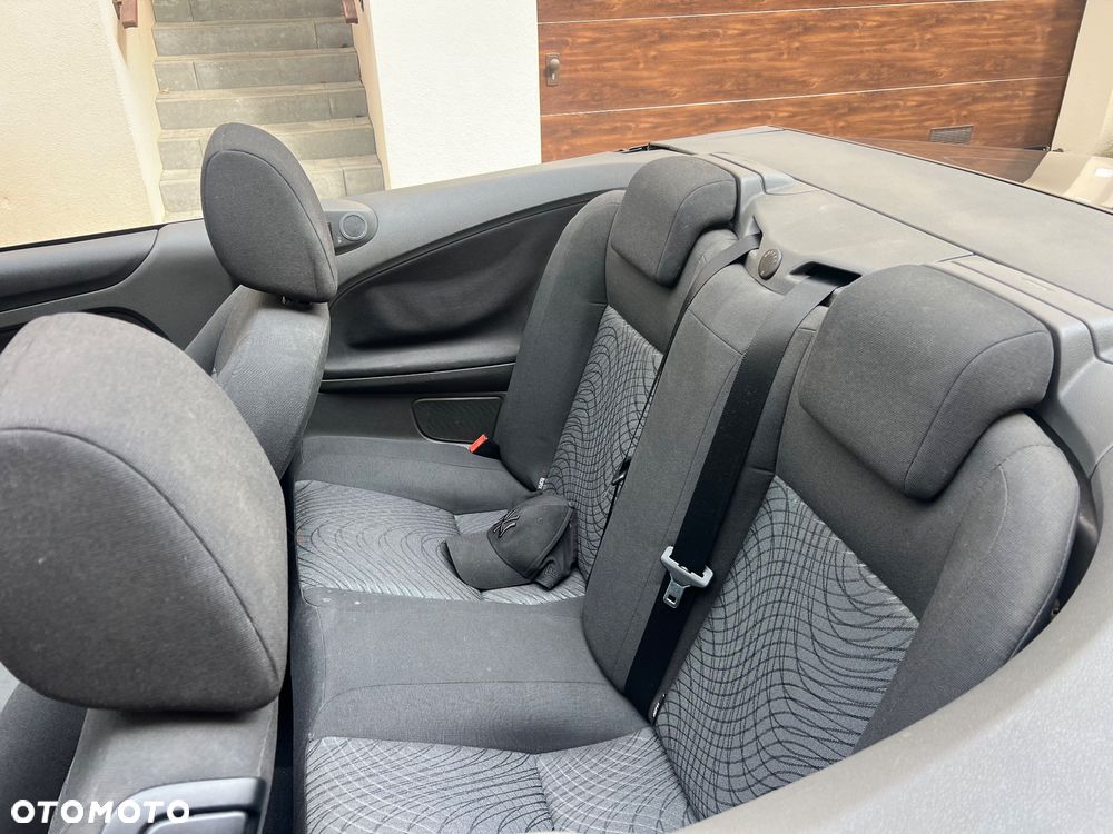 Ford Focus CC 1.6 16V Trend - 10